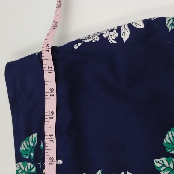 Ann Taylor mini skirt navy size 12P, zip back, stretch blue and green fl… - Picture 6 of 10